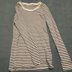 gap stripe shirt
